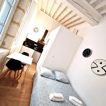 Joli Studio A Deux Pas De La Place Du Forum Arles Buitenkant foto
