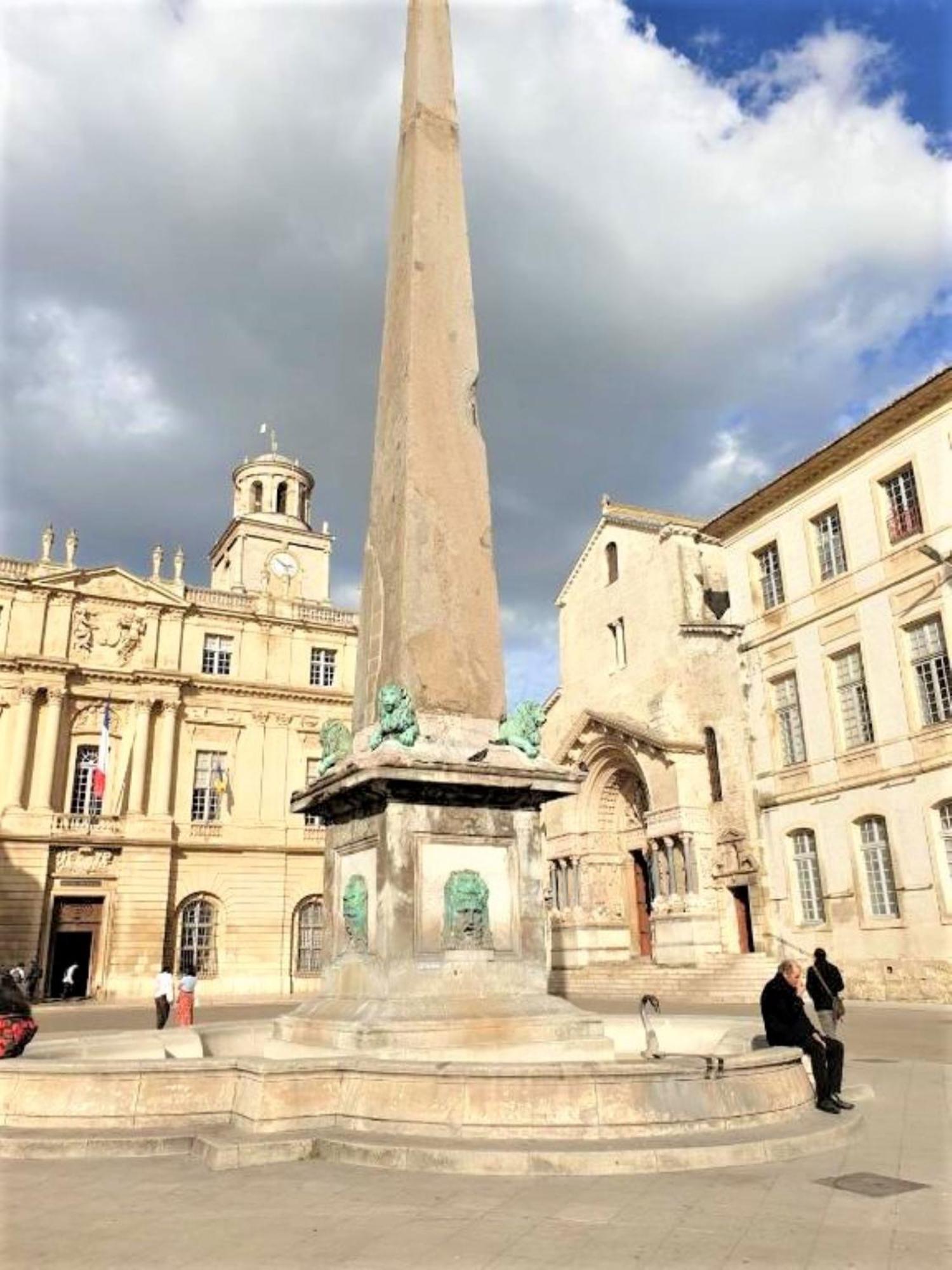 Joli A Deux Pas De La Place Du Forum *